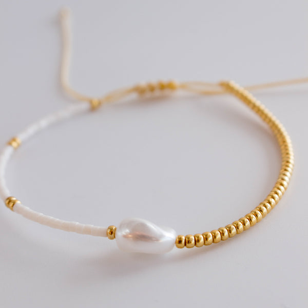 Goldy Beauty Bracelet