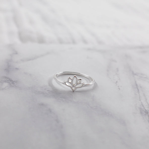 Lotus ring